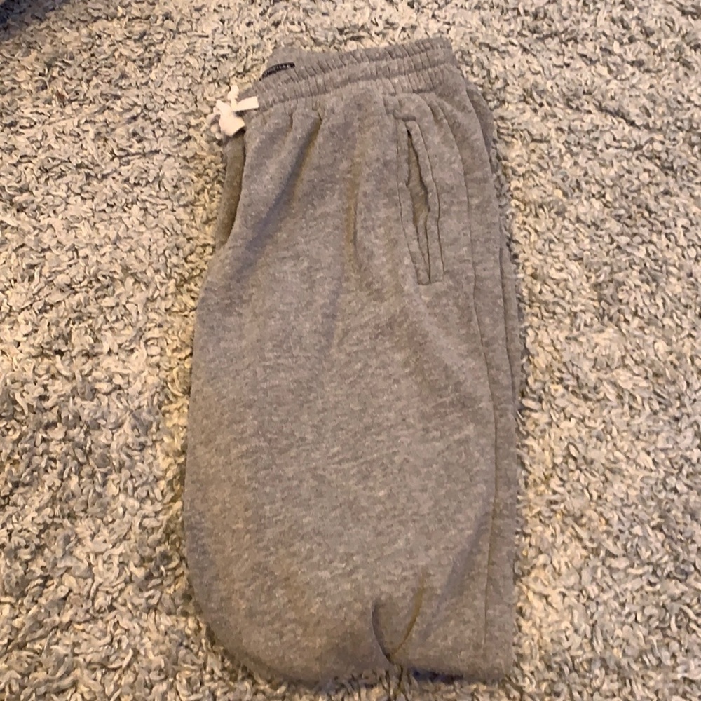 brandy melville rosa sweatpants (old model)